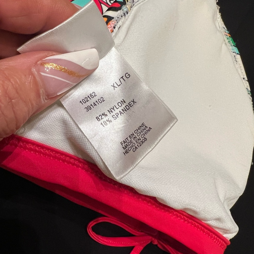 Bathing suit - Picture 8 of 8